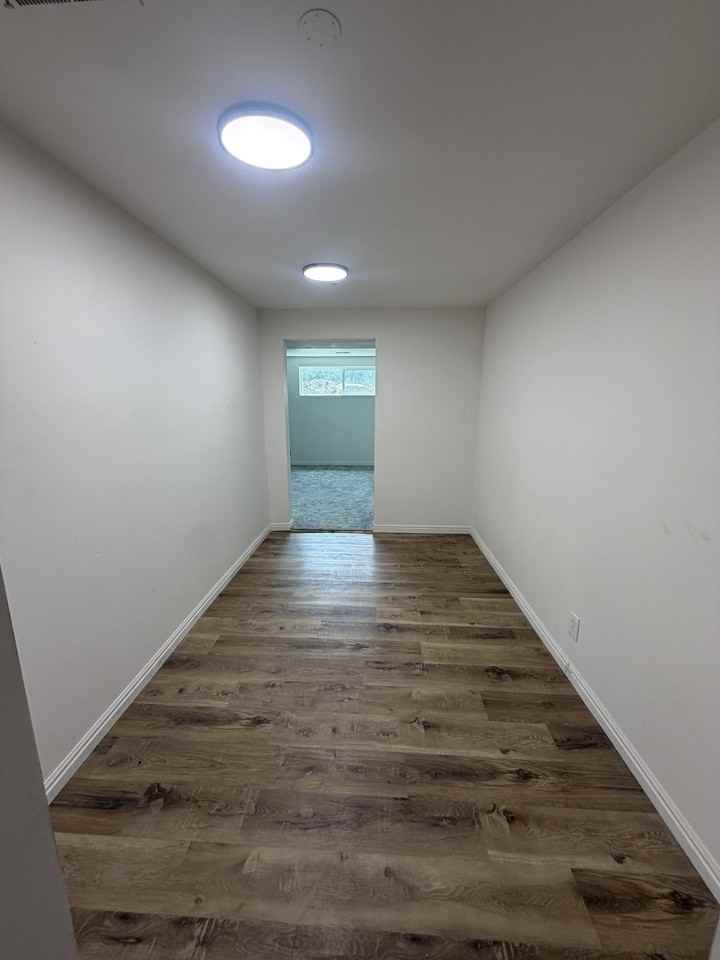 943 Crestwood Rd - Photo 2 of 9
