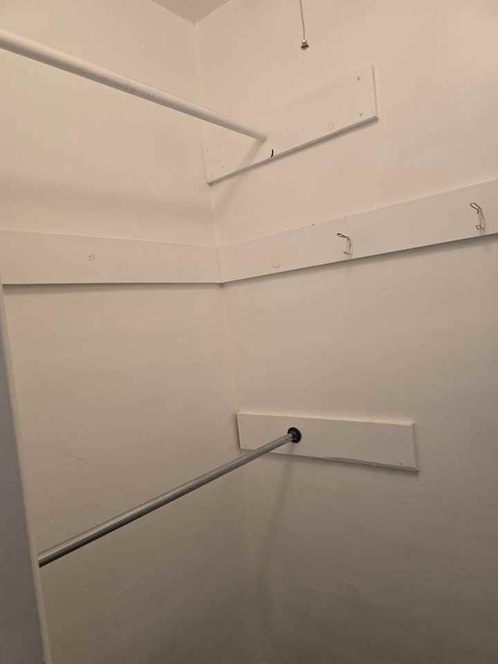 142 E Hanna St - Photo 3 of 20