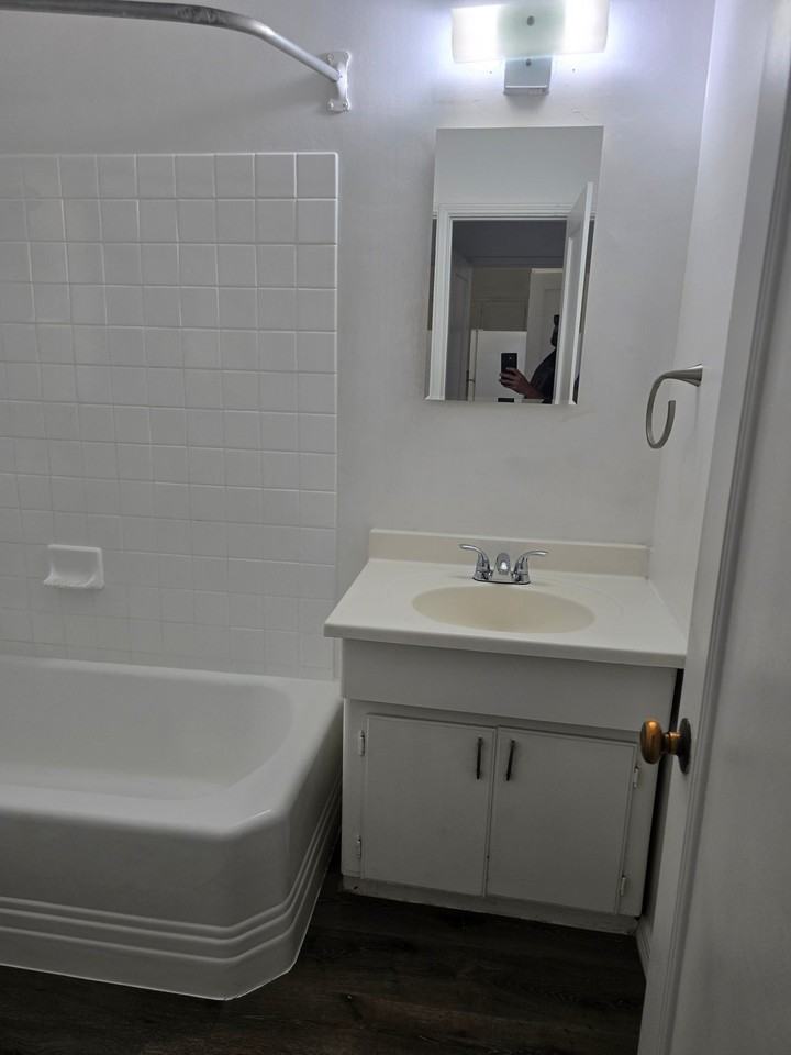 142 E Hanna St - Photo 5 of 20