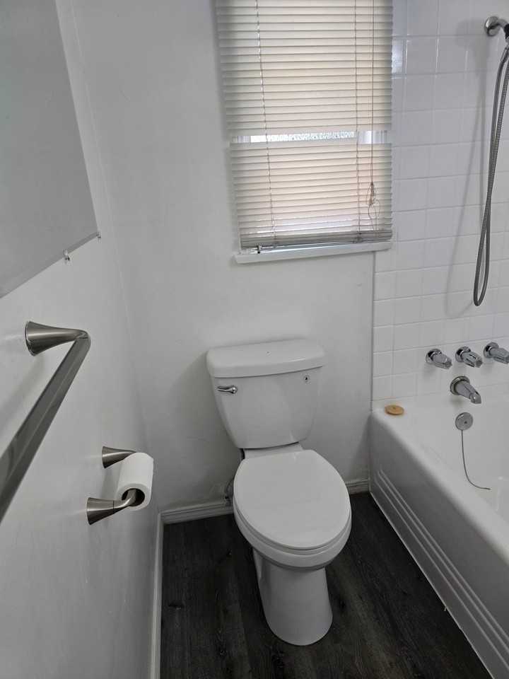 142 E Hanna St - Photo 7 of 20