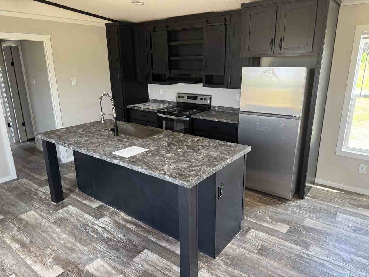 200 Patriot Ln - Photo 4 of 15