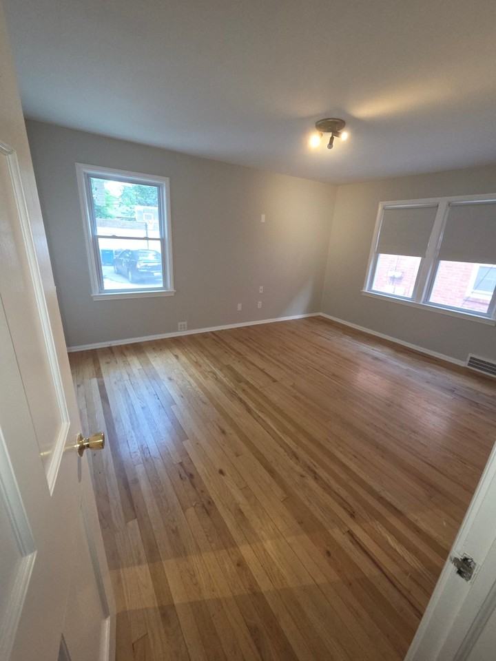 13816 Cedar Rd - Photo 3 of 8