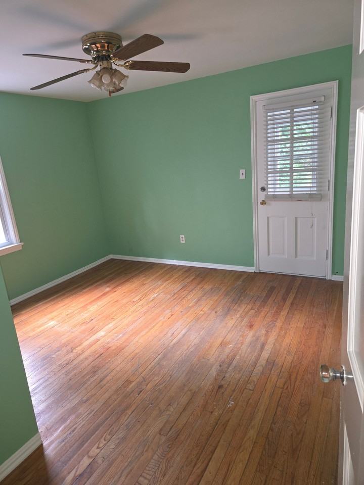 13816 Cedar Rd - Photo 5 of 8