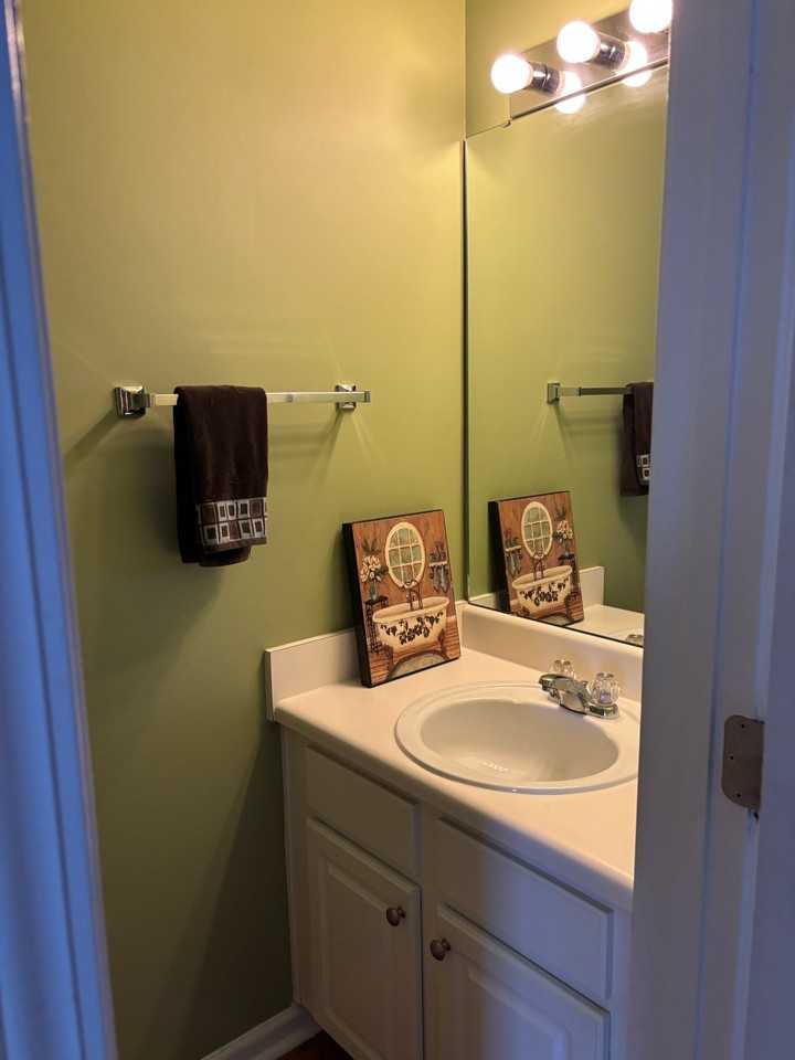 8139 Rhiannon Rd - Photo 7 of 20