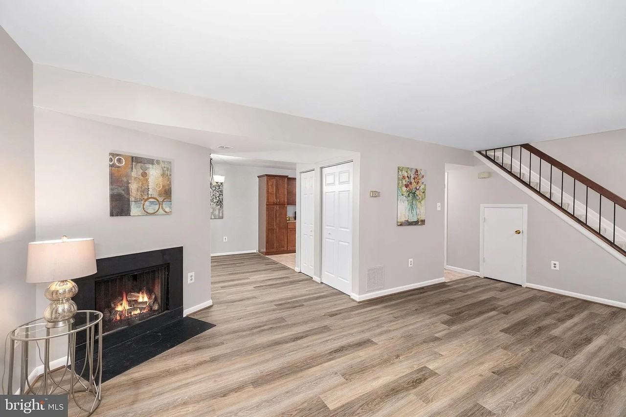 10673 Spring Oak Ct - Photo 4 of 20