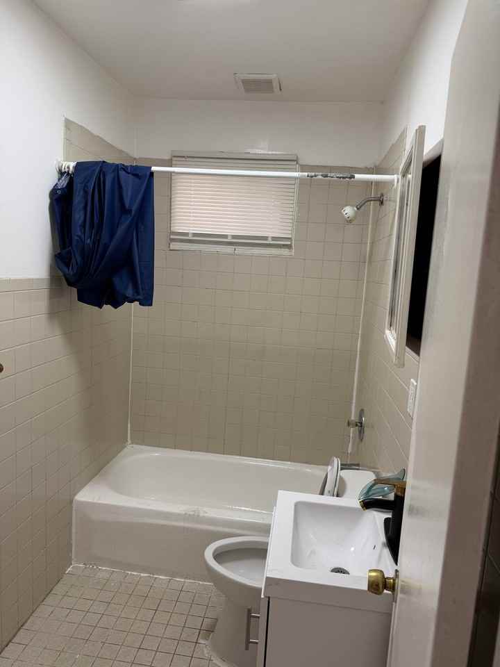 2354 Poland St - Photo 5 of 7
