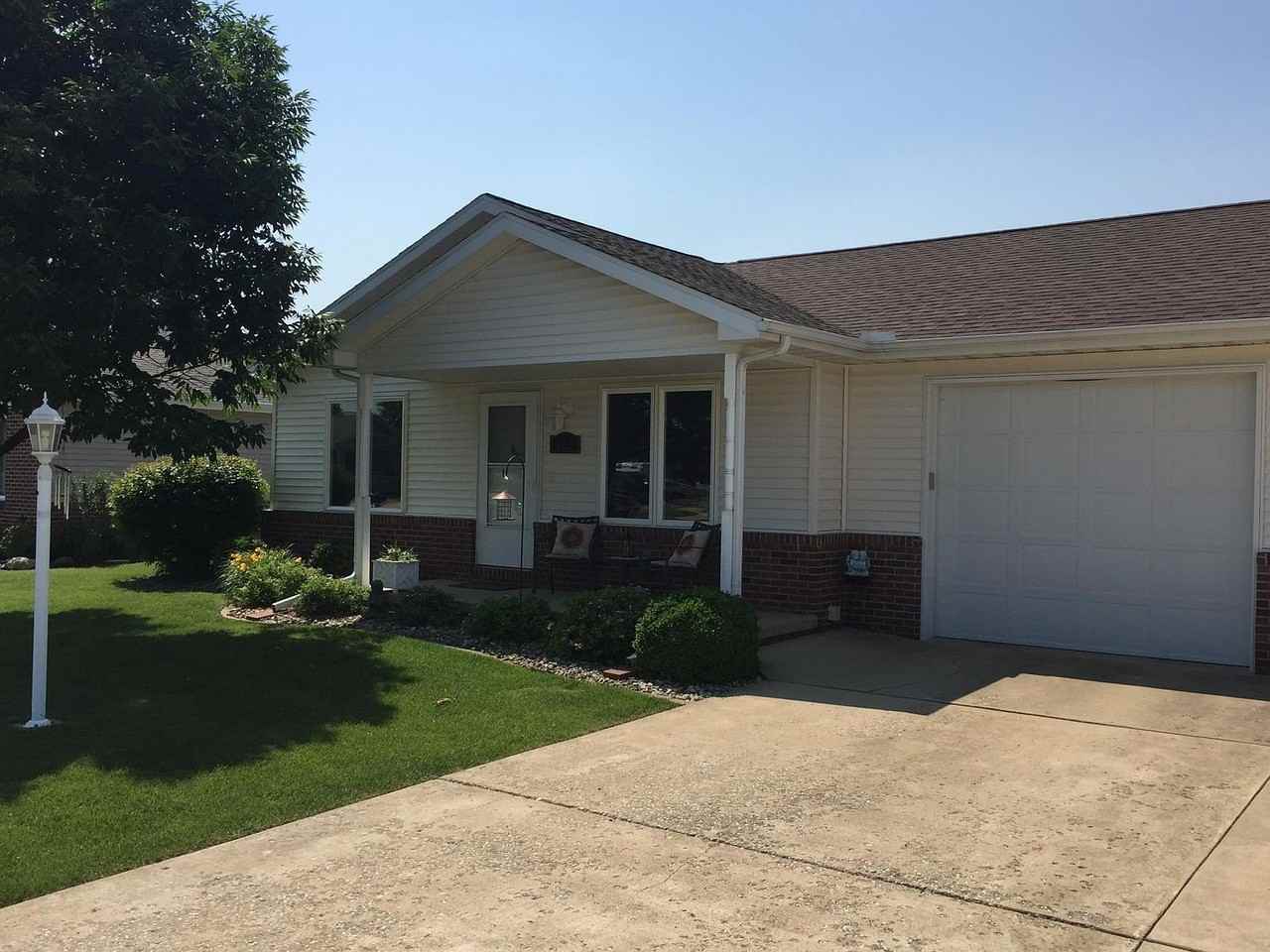 122 Comfort Way - Photo 2 of 6