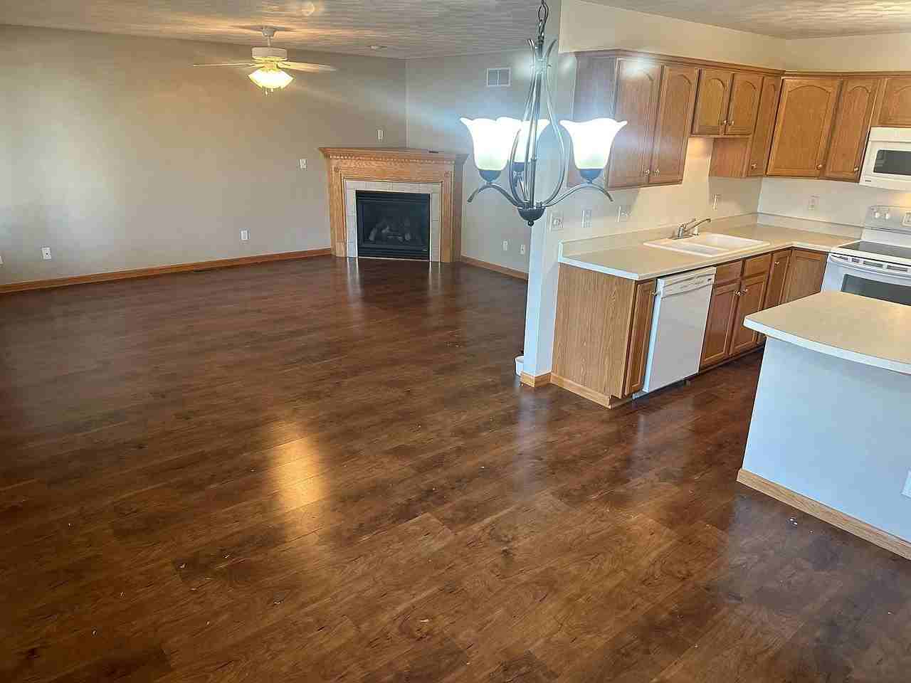 122 Comfort Way - Photo 4 of 6