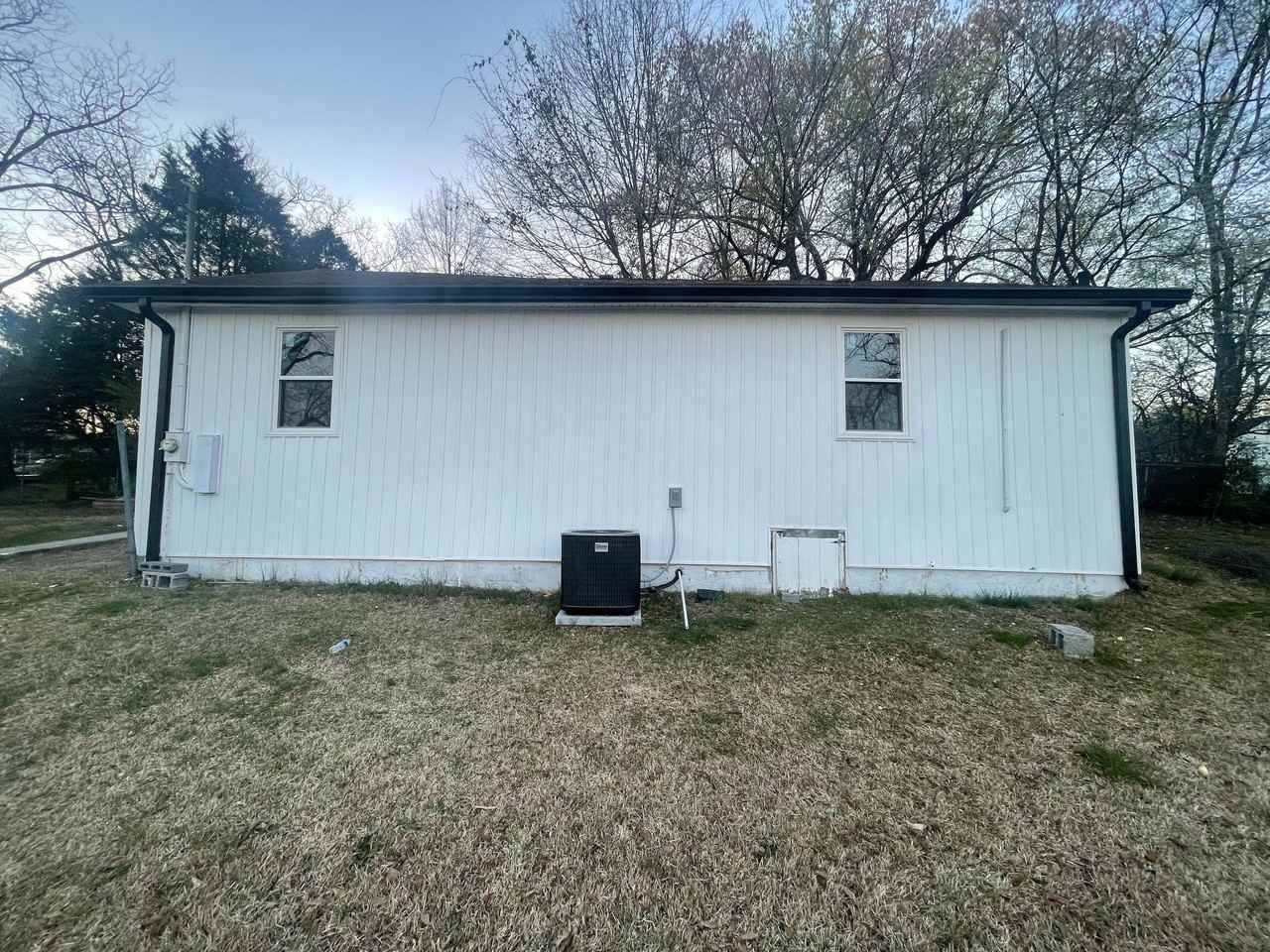 609 Ledford St - Photo 4 of 19