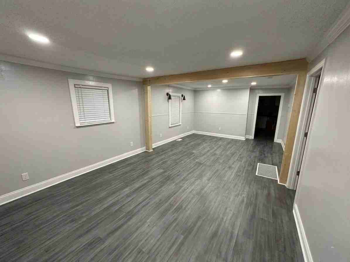 609 Ledford St - Photo 7 of 19