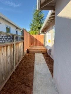 1125 Mckinley St - Photo 7 of 14
