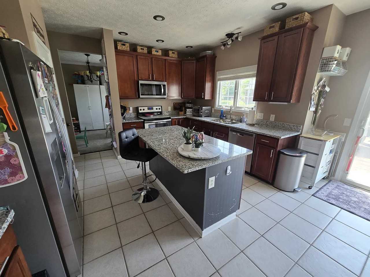 15151 New Haven Dr - Photo 7 of 20