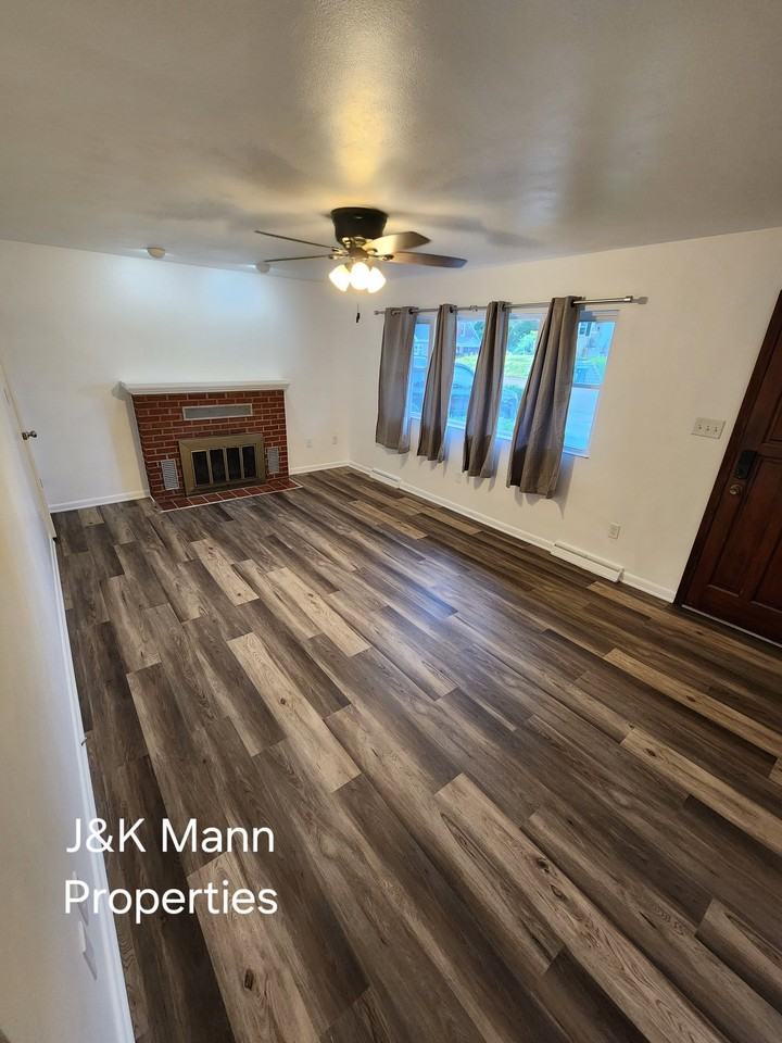 1519 Saint Marys Blvd - Photo 2 of 21