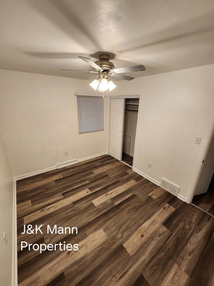 1519 Saint Marys Blvd - Photo 4 of 21