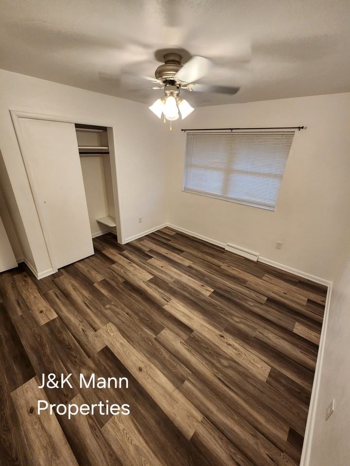 1519 Saint Marys Blvd - Photo 6 of 21