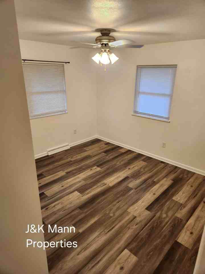 1519 Saint Marys Blvd - Photo 7 of 21