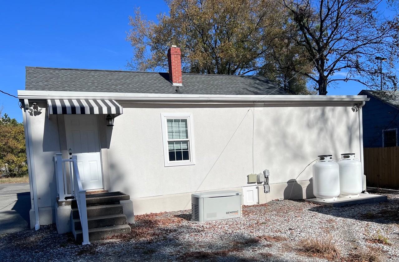 6323 Mallory Dr - Photo 4 of 15