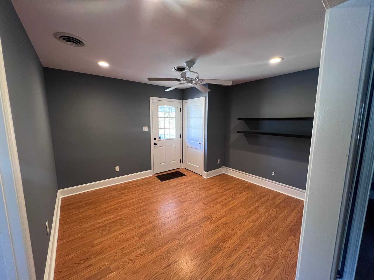 6323 Mallory Dr - Photo 6 of 15