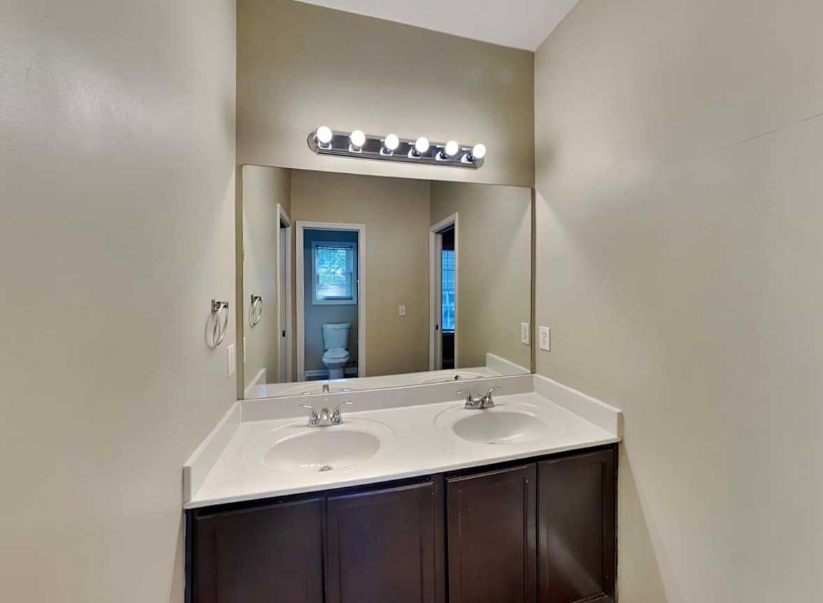 467 Greyhawk Way - Photo 5 of 5