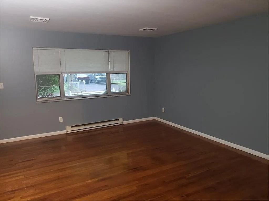 1702 N Graham Ave #1702 - Photo 2 of 8