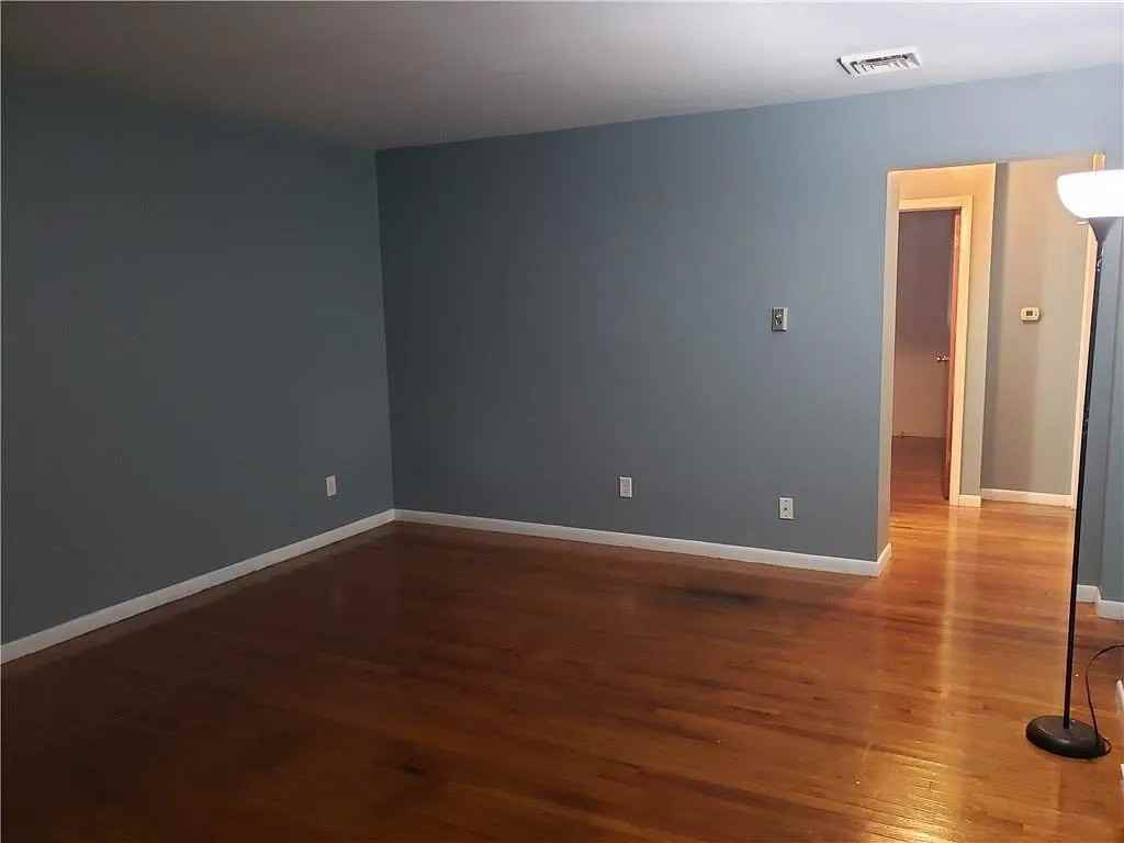 1702 N Graham Ave #1702 - Photo 3 of 8