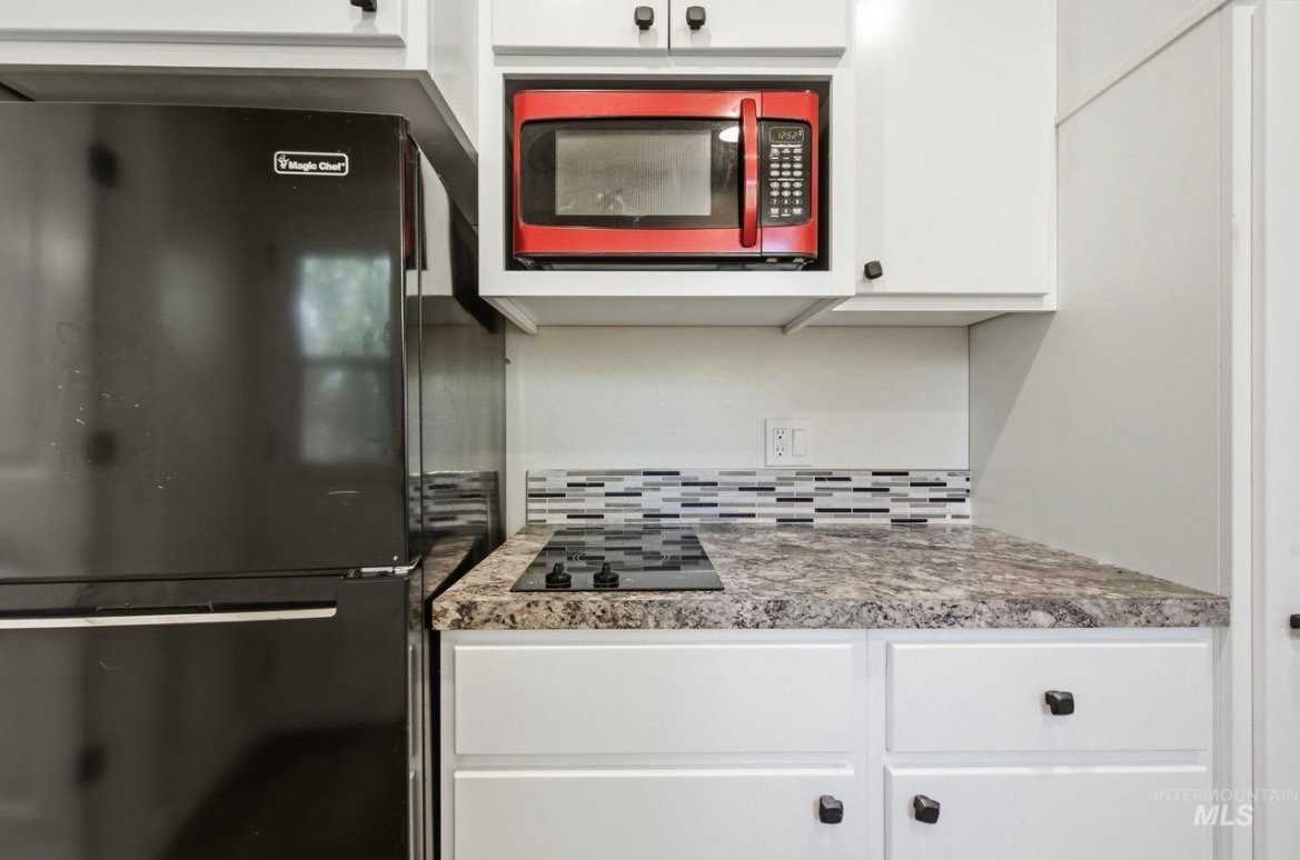 113 Smith Ave #2 - Photo 5 of 16