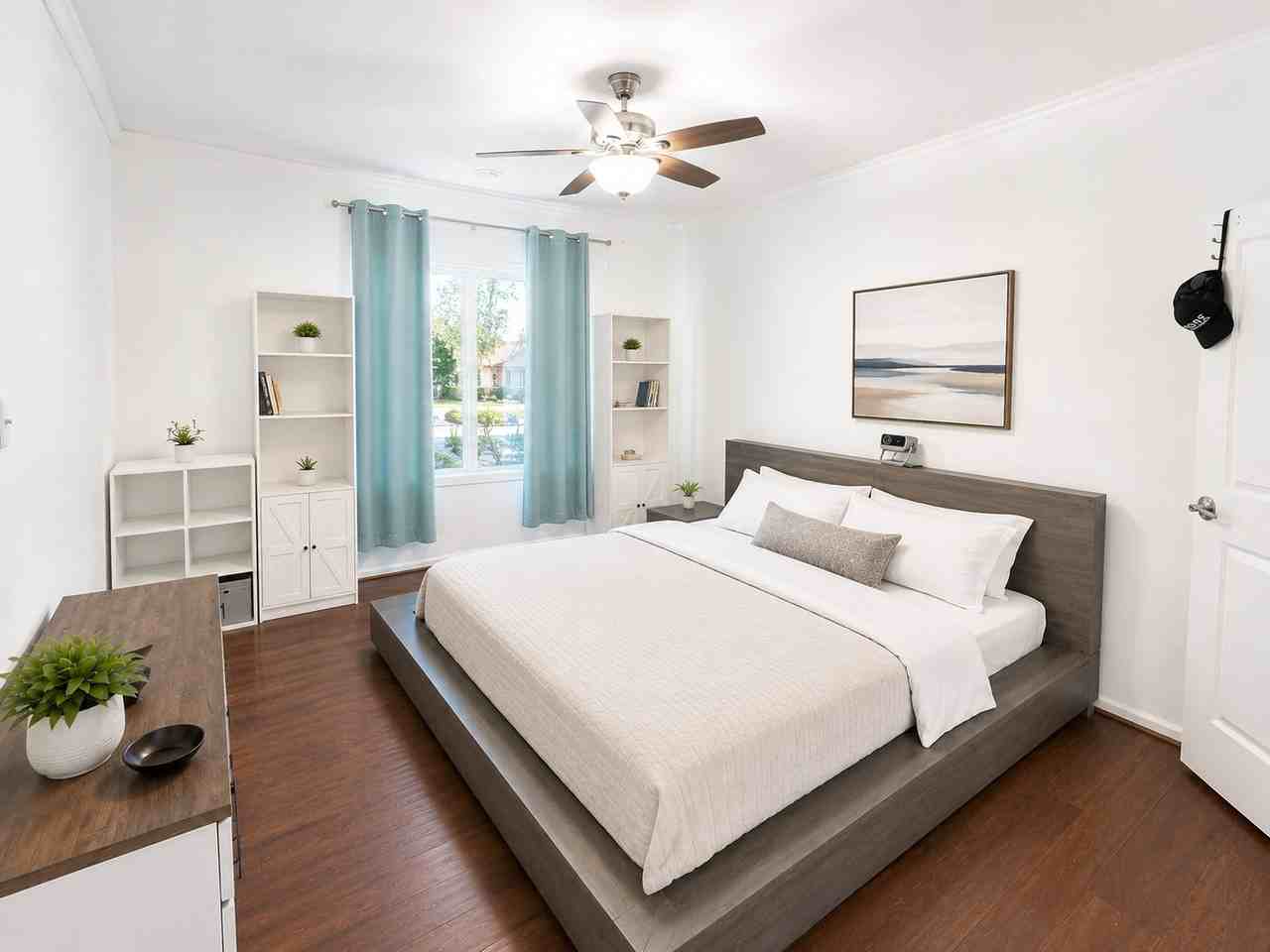 1901 S Victoria Ave #105 - Photo 6 of 11