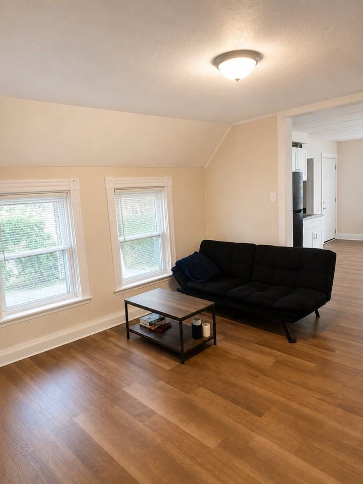 53 Burnside Ave #2R - Photo 2 of 11