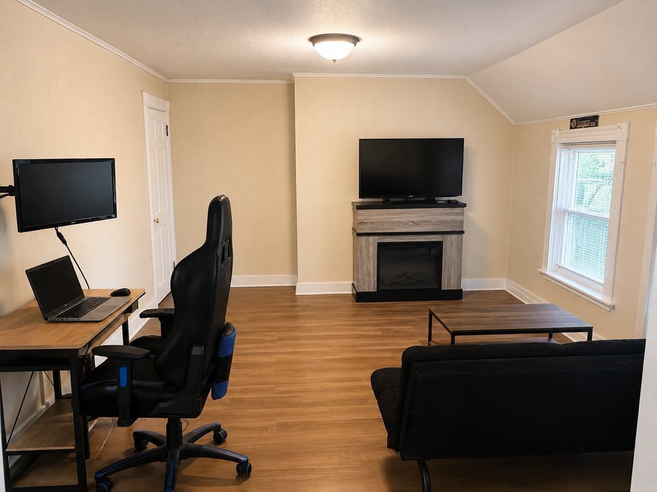 53 Burnside Ave #2R - Photo 3 of 11