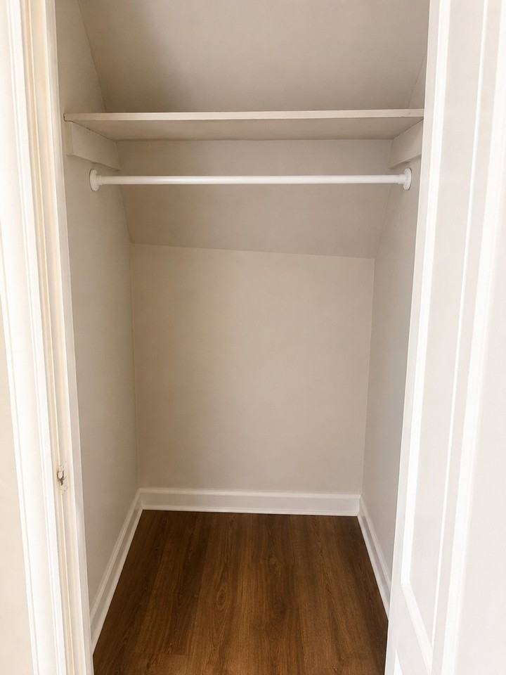 53 Burnside Ave #2R - Photo 5 of 11
