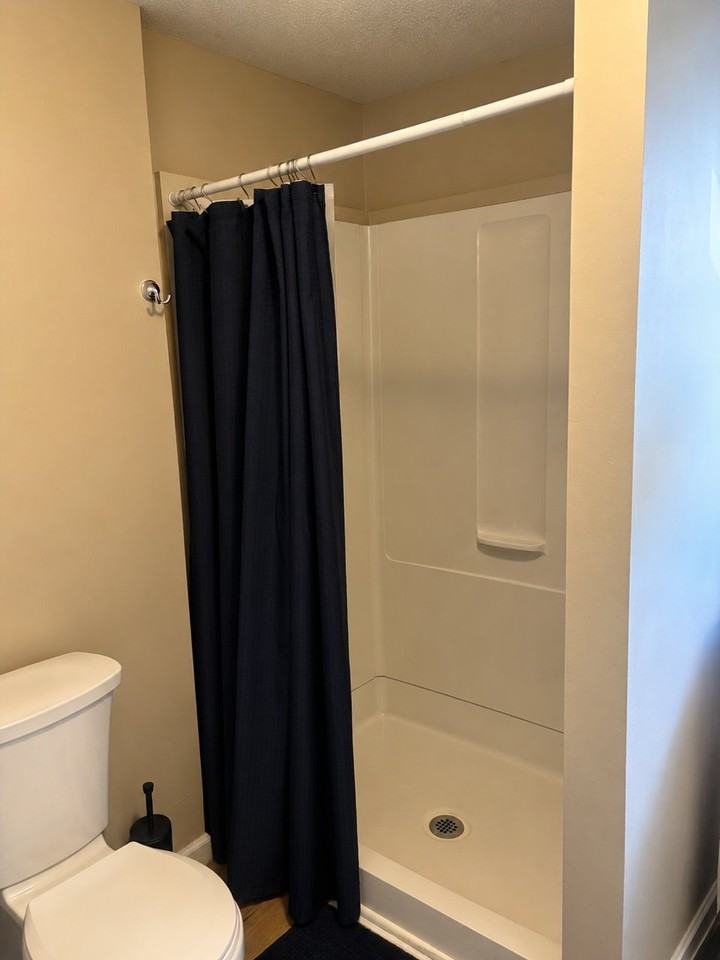 53 Burnside Ave #2R - Photo 7 of 11