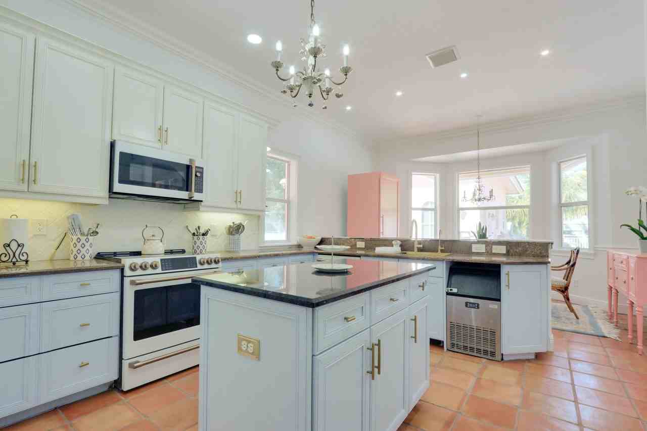 16975 83rd Pl N - Photo 4 of 20