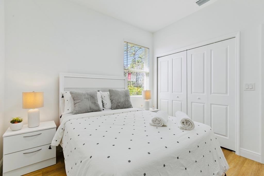 5259 Wentworth Rd - Photo 3 of 20