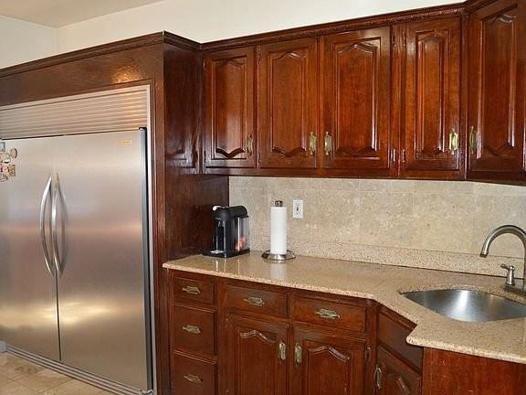 4246 78th St - Photo 5 of 11