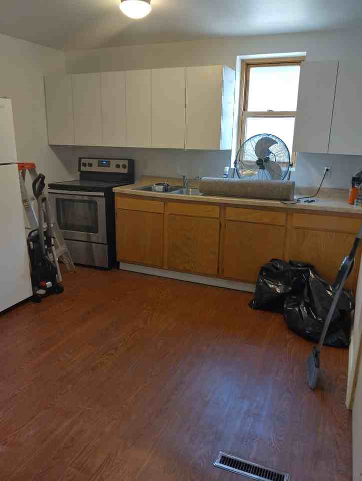 616 E Grand Ave #DOWN - Photo 3 of 8
