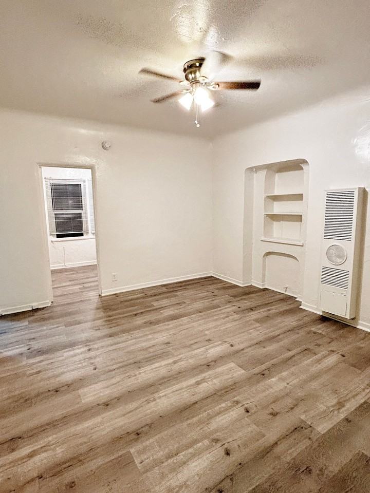 808 N Poinsettia Pl #808-2-5 - Photo 3 of 20