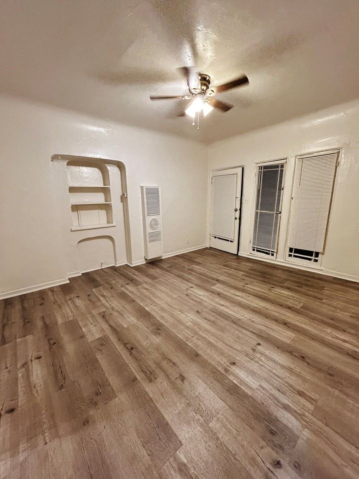 808 N Poinsettia Pl #808-2-5 - Photo 5 of 20