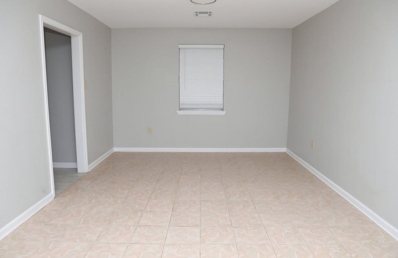 417 Brandywine Blvd - Photo 3 of 20