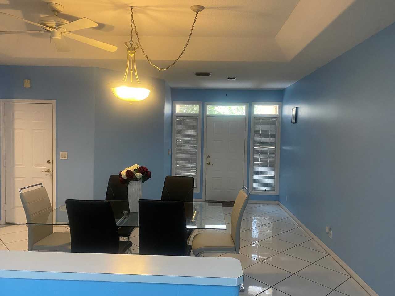 9678 Royal Palm Blvd - Photo 4 of 20