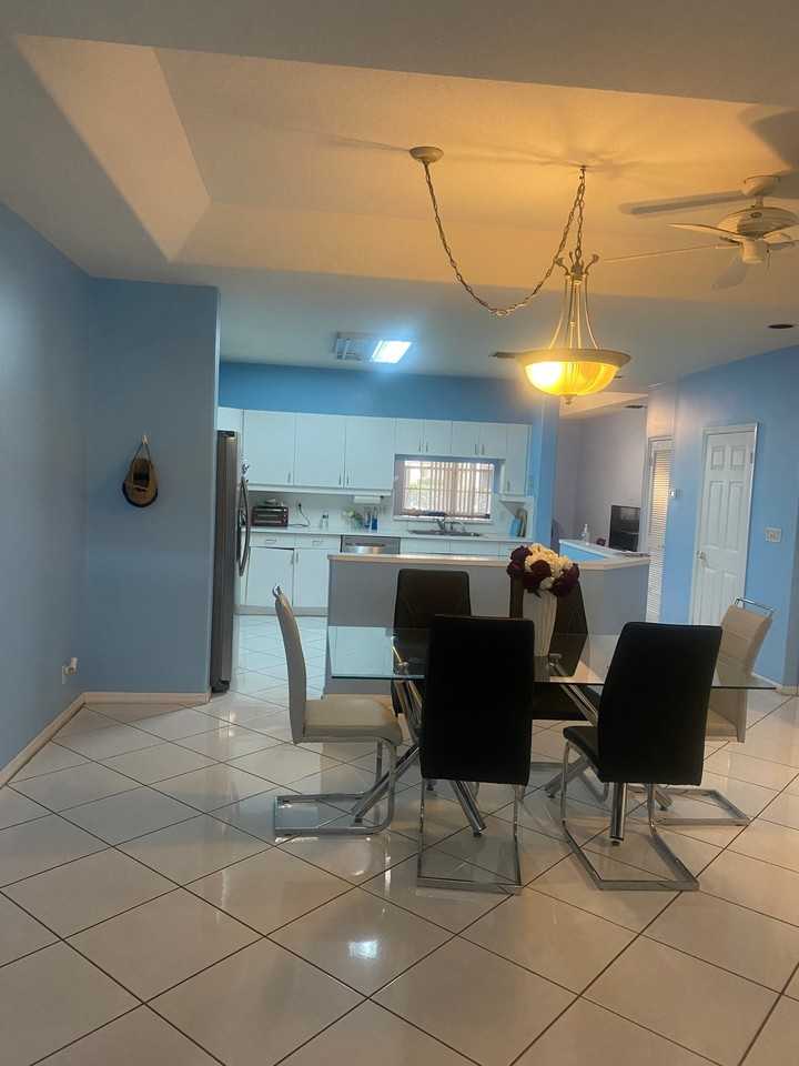 9678 Royal Palm Blvd - Photo 6 of 20