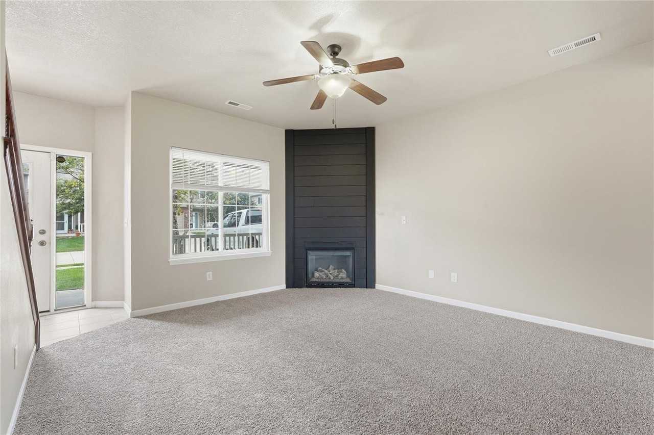 1694 Burr Dr - Photo 6 of 18