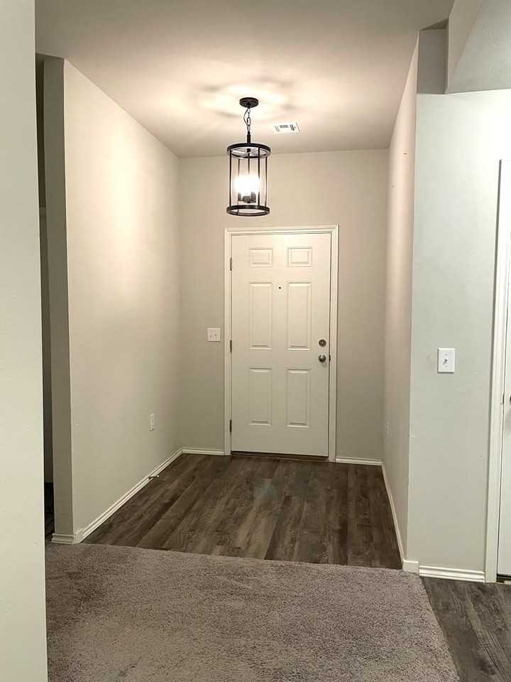 1813 Melanie Dr - Photo 2 of 20