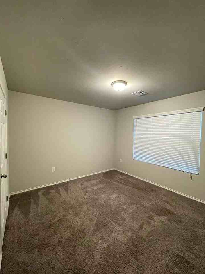 1813 Melanie Dr - Photo 4 of 20