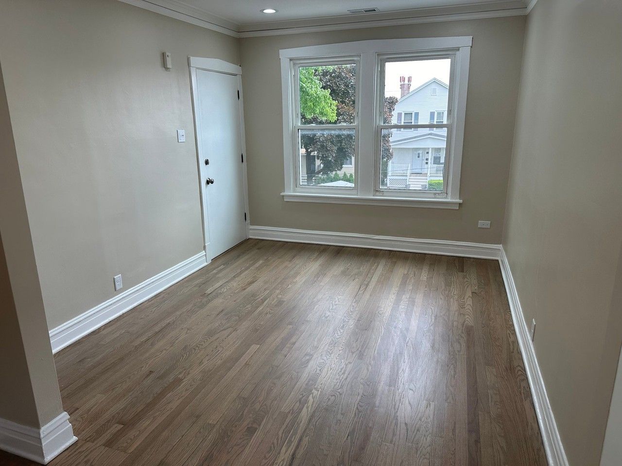 5204 N Ludlam Ave #2 - Photo 2 of 13