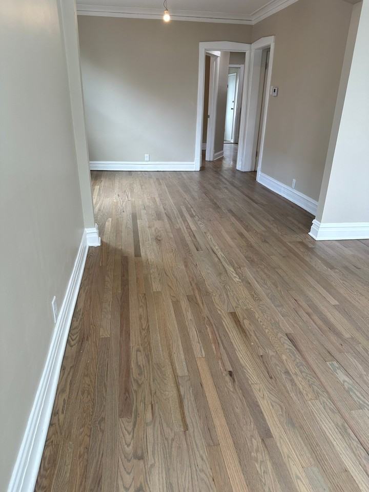 5204 N Ludlam Ave #2 - Photo 4 of 13