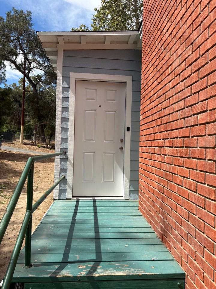 730 S Live Oak Park Rd #MAIN - Photo 2 of 14