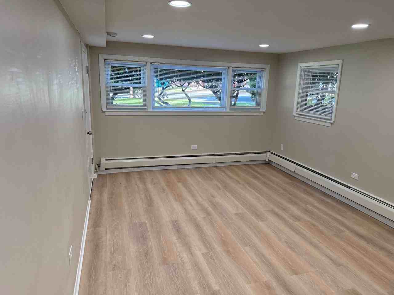 5913 W Addison St #1 - Photo 2 of 8