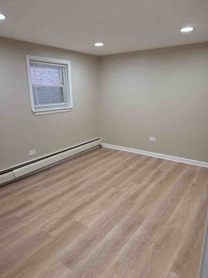 5913 W Addison St #1 - Photo 5 of 8