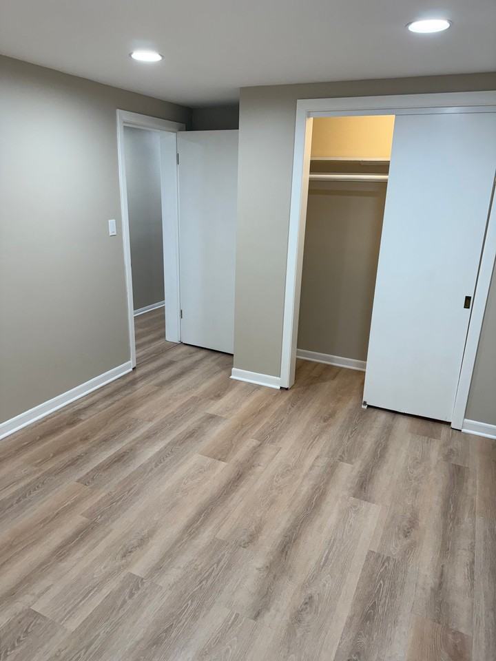 5913 W Addison St #1 - Photo 6 of 8