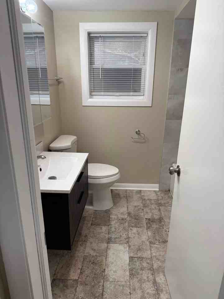 5913 W Addison St #1 - Photo 7 of 8